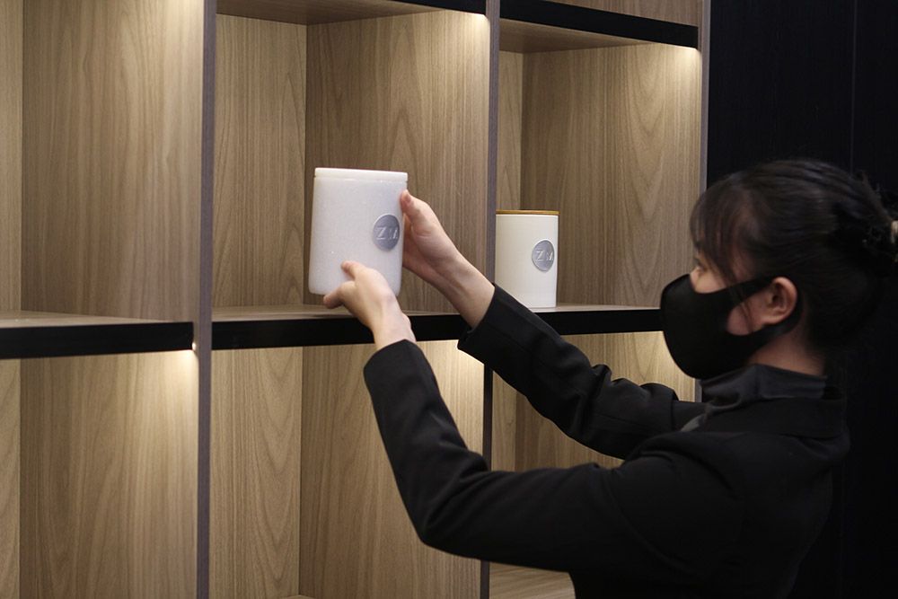 自主设计、研发及销售多款宠物善终制品